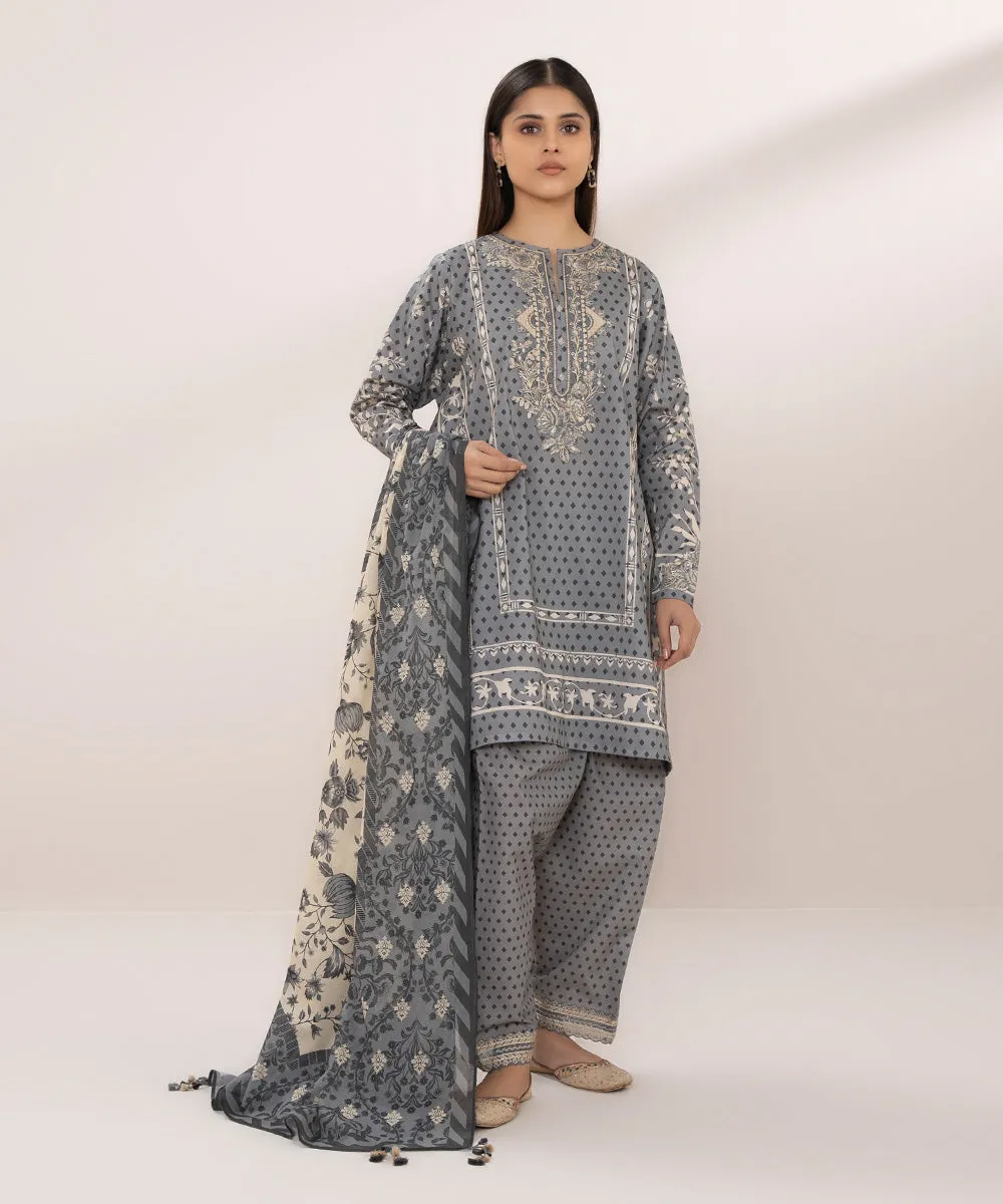 3 Piece - Embroidered Lawn Suit