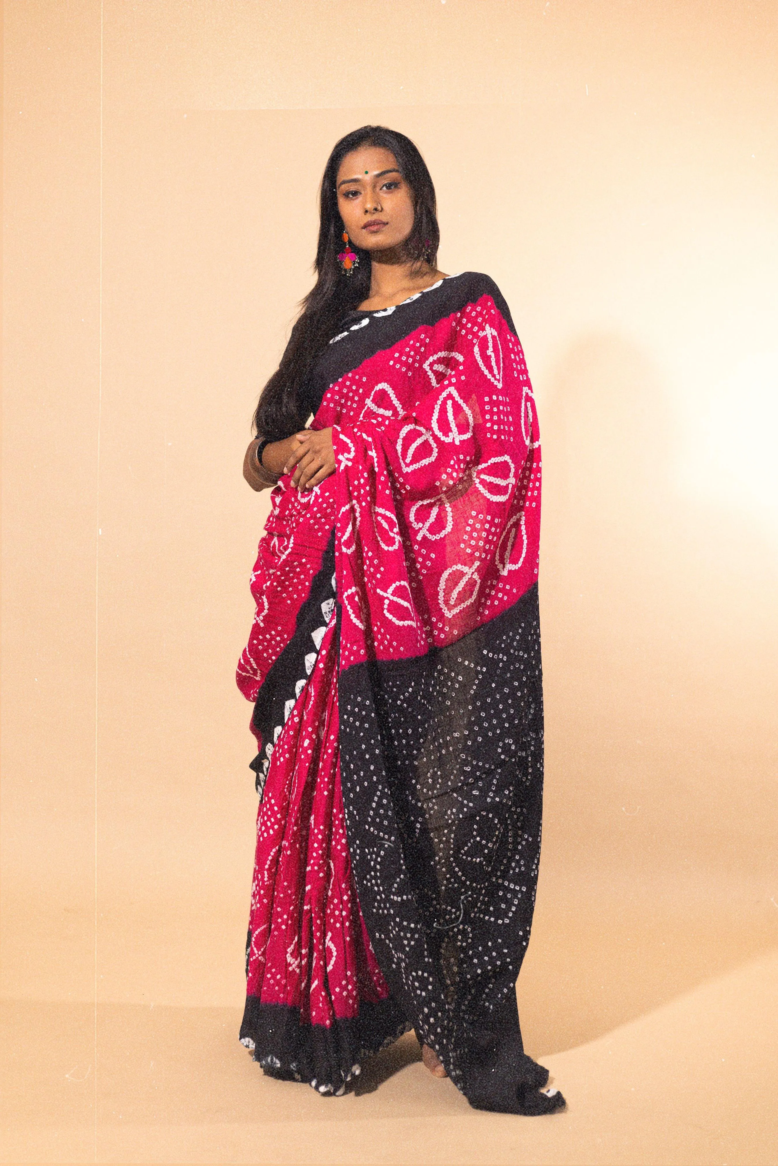 Boond - KaisoriBandhani pink and black Bandhani cotton saree