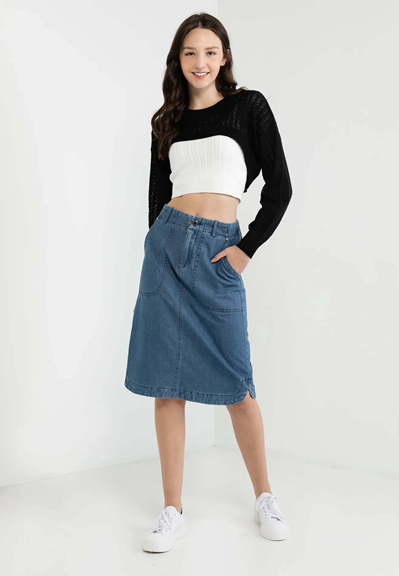 VOIR JEANS Drop Shoulder Super Crop Knit Top